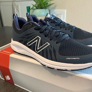 Navy Blue Fantom Fit New Balance Sneakers